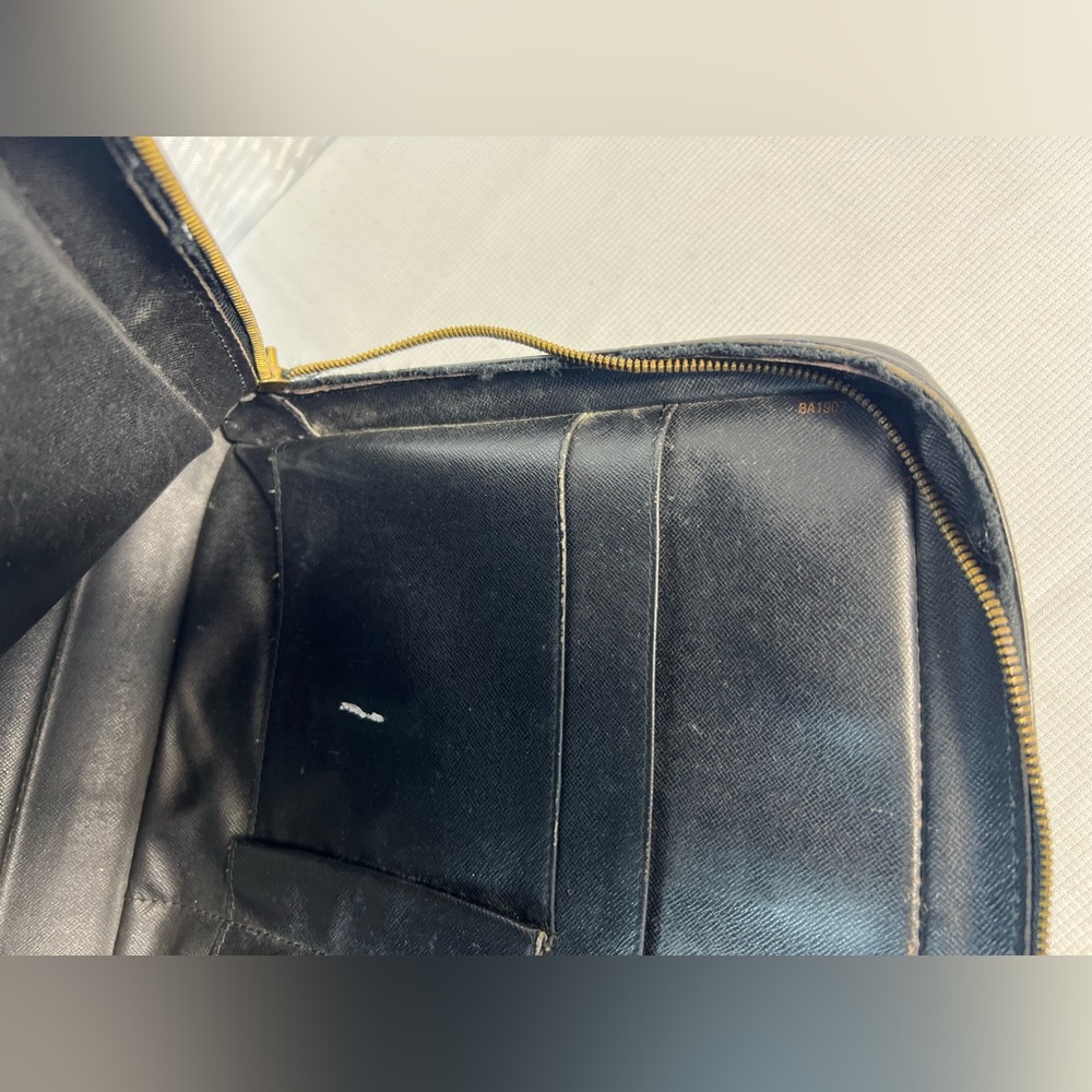 Louis Vuitton Vintage Epi Leather Black Briefcase – Authentic project piece - Picture 10 of 15